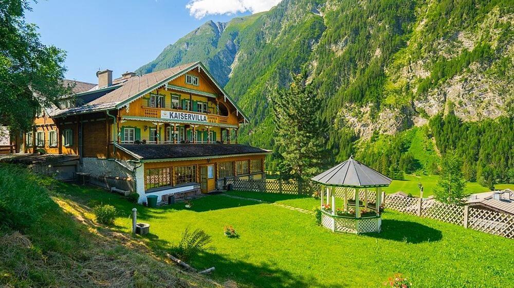 Hotel Kaiservilla Хайлигенблут Экстерьер фото